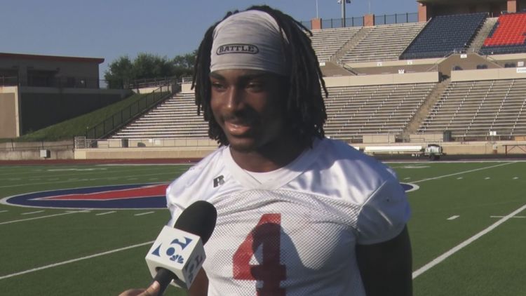 Midway's Lathan Whisenton sets school record for career rushing touchdowns — KCEN (Central Texas), Tel Aviv Schools news